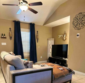 Western Style - 2 bed/1 bath (RATED 10 STARS)